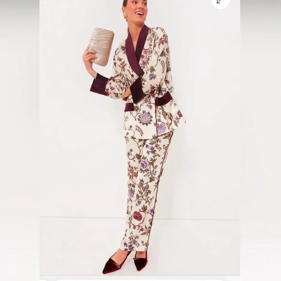 Tuckernuck Chantilly Floral Blazer and Matching Pants Size XL - Picture 2 of 14